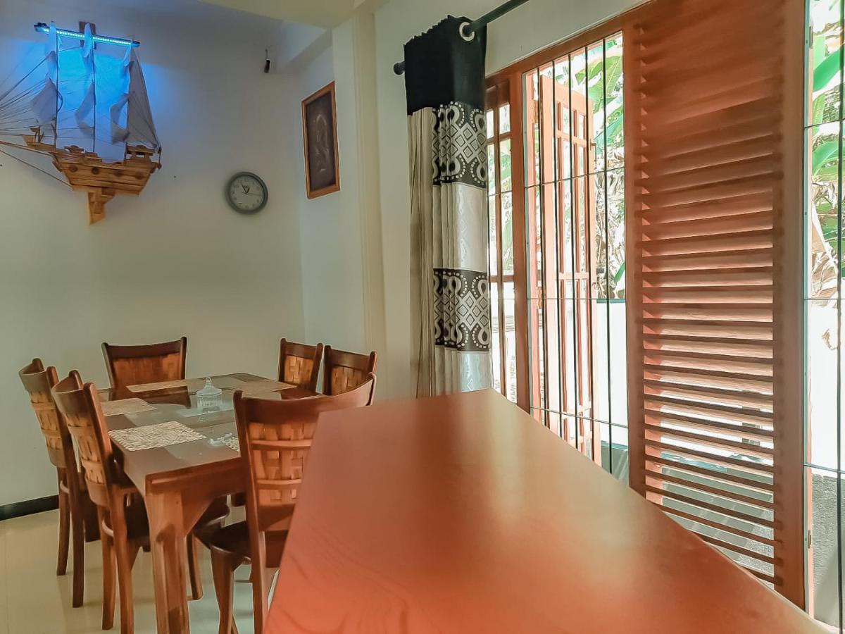 Hotel White House Ratnapura Ngoại thất bức ảnh