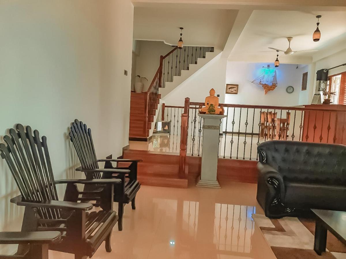 Hotel White House Ratnapura Ngoại thất bức ảnh