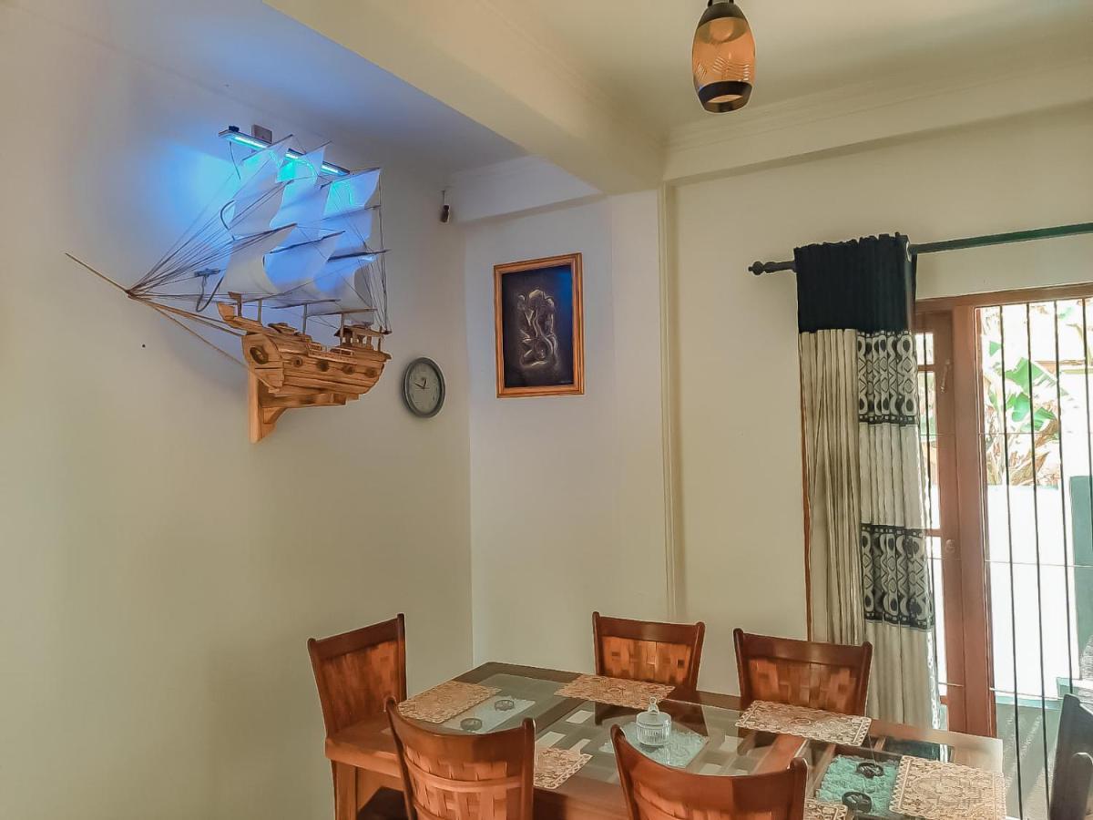 Hotel White House Ratnapura Ngoại thất bức ảnh
