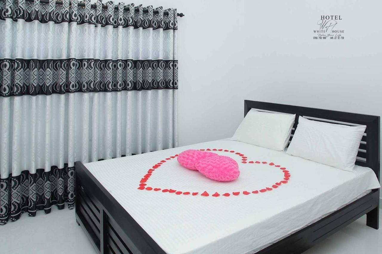 Hotel White House Ratnapura Ngoại thất bức ảnh