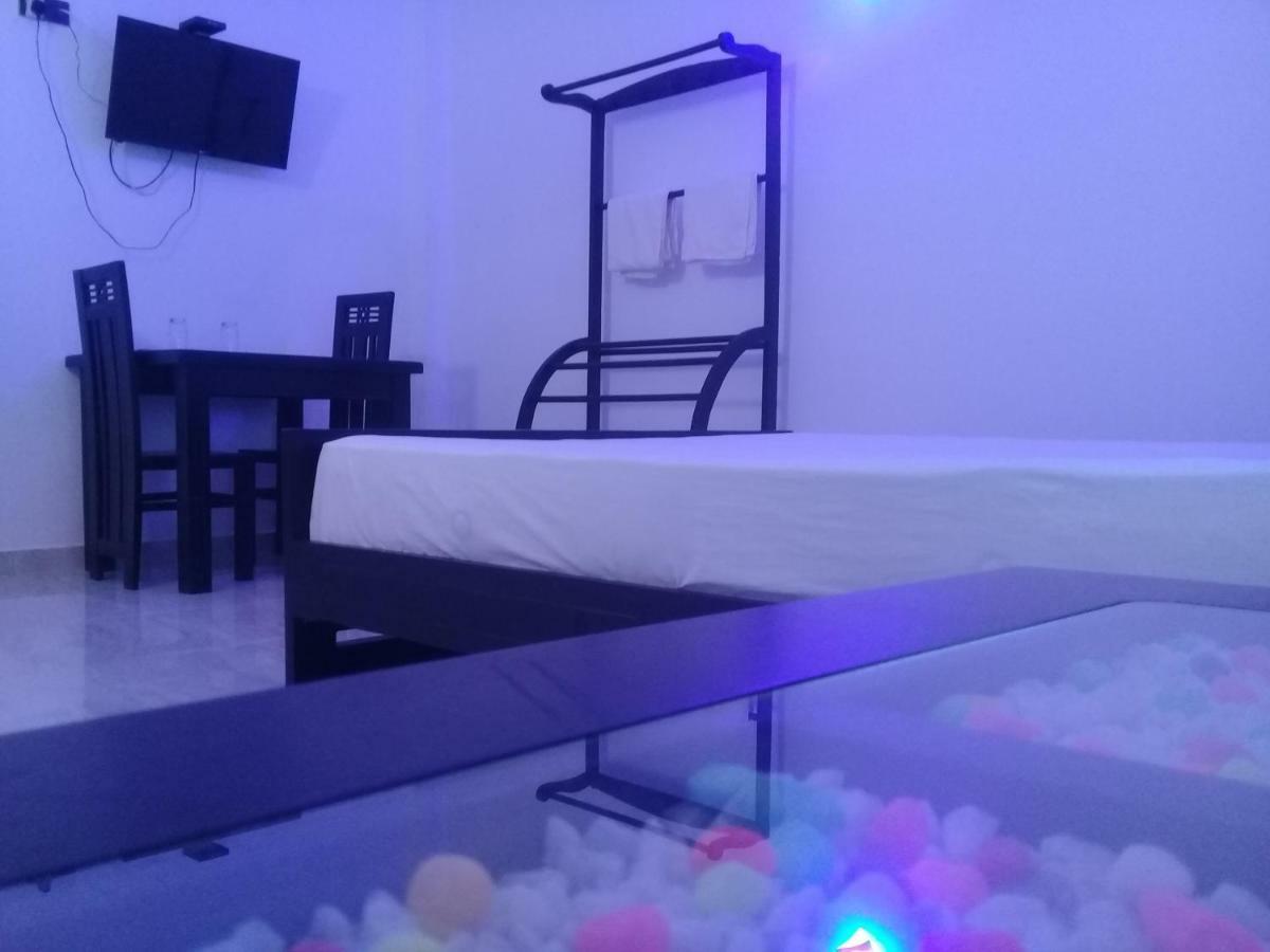 Hotel White House Ratnapura Ngoại thất bức ảnh