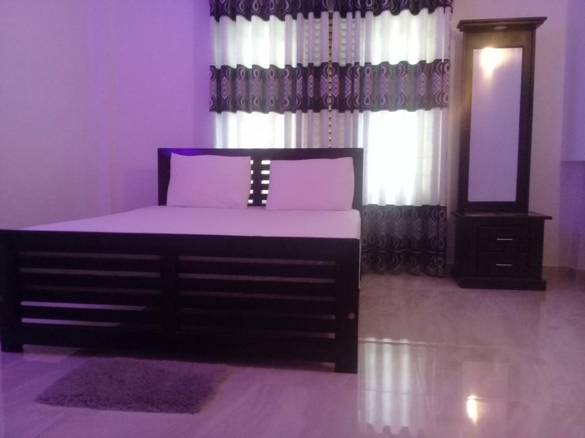 Hotel White House Ratnapura Ngoại thất bức ảnh