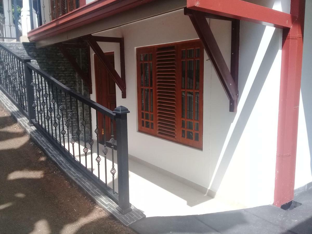 Hotel White House Ratnapura Ngoại thất bức ảnh